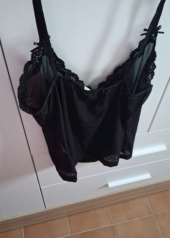 m Beden siyah Renk AnnLllewellyn M.Dantel Detaylı Siyah Gotik Askılı Kadın bluz