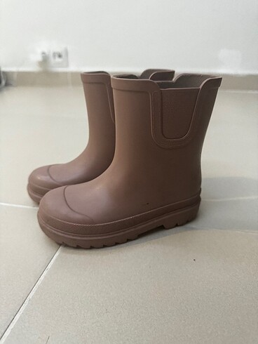 İgor yağmur botu