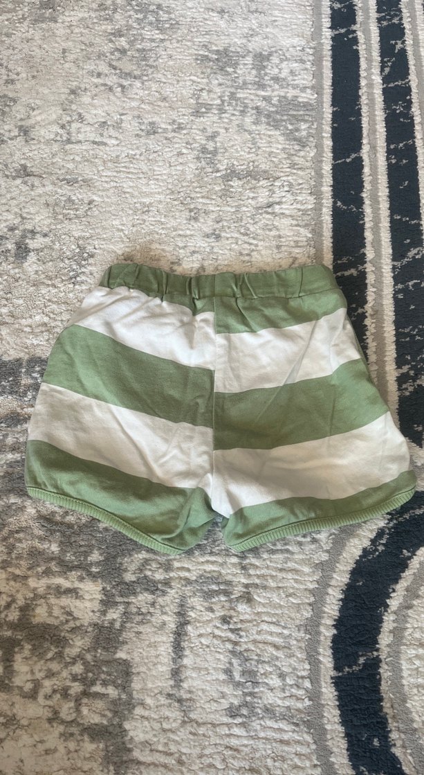 Erkek Çocuk Yeşil Çizgili Pamuklu Şort - Görsel 2