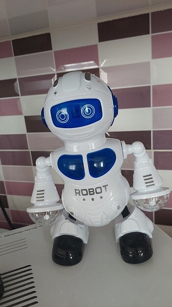 Robot oyuncak