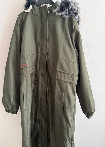 Kapüşonlu Uzun Kadın Mont - Görsel 3