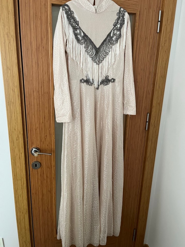 Bej Nakışlı V Yaka Uzun Bohem Elbise - Görsel 2