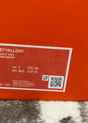 Beyaz Gri Nike Kadın Spor Ayakkabı - Görsel 4