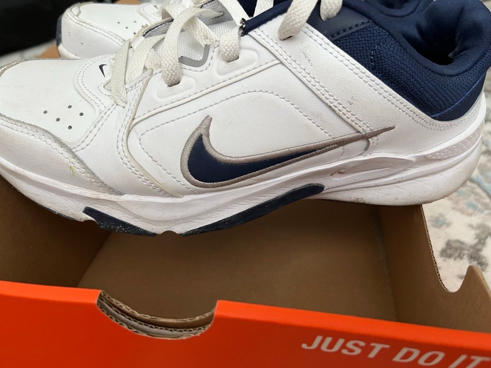 Beyaz Gri Nike Kadın Spor Ayakkabı - Görsel 3