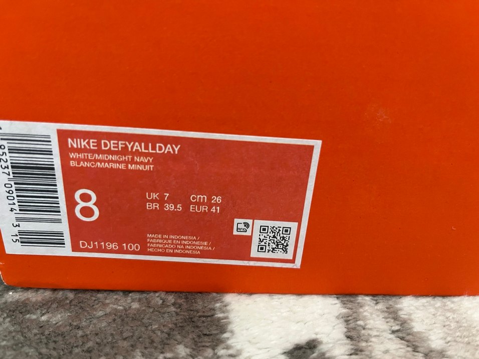 Beyaz Gri Nike Kadın Spor Ayakkabı - Görsel 4