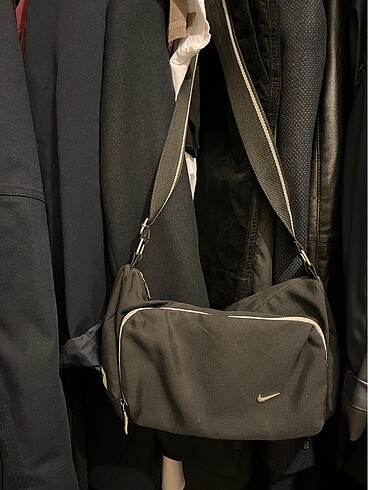 Nike kol çantası