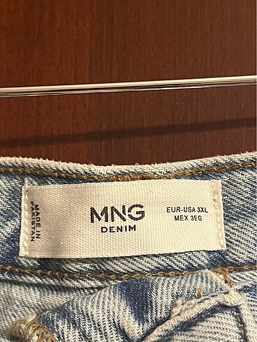 48 Beden SON İNDİRİM MANGO önden yırtmaçlı jean etek