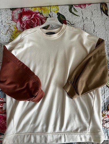Beblue sweat