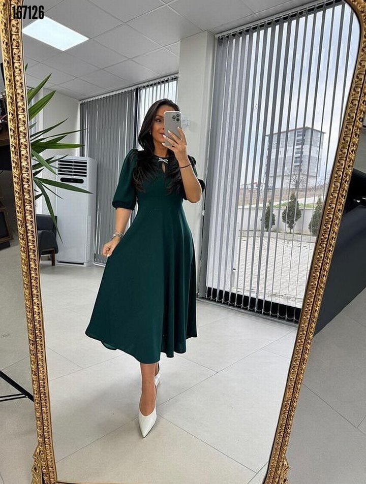 Yeşil V Yakalı Kemerli Midi Elbise - Görsel 3