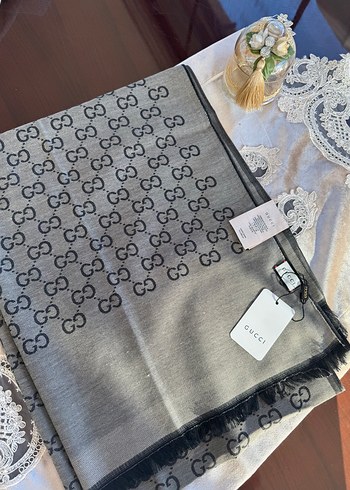 Gucci Şal