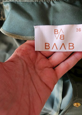 36 Beden haki Renk Çıtçıtlı Uzun Zümrüt Yeşili Kadın Yağmurluk