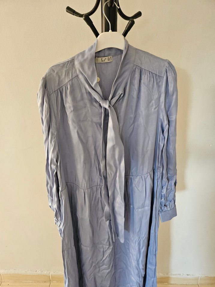 Leylak rengi saten abiye tesettür elbise - Görsel 2