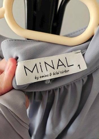 Mavi Gri Tesettür Medine ipeği Elbise ve Medine ipeği gri şal - Görsel 6