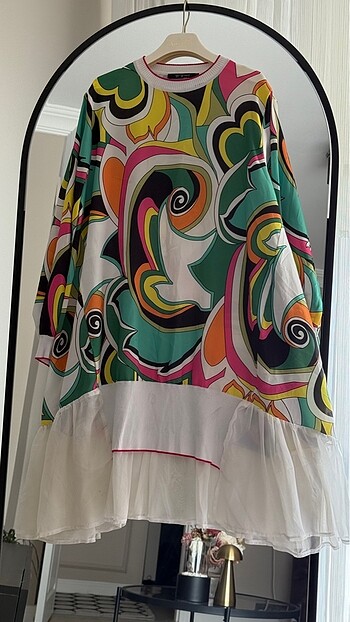 Ghisa tunik