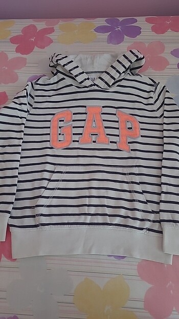 Gap sweatshirt 