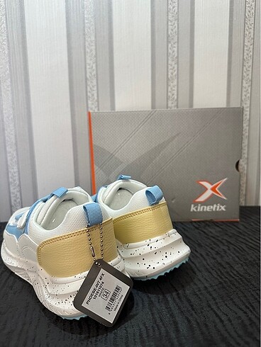 34 Beden Kinetix PHOEBE 34 numara kutulu