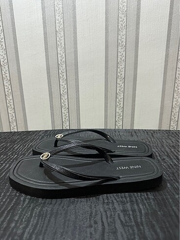 Nine West nine West parmak arası terlik 38 numara