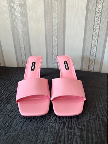 40 Beden pembe Renk nine West pembe topuklu terlik 40 numara