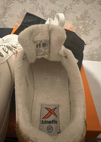 37 Beden beyaz Renk Kinetix Beyaz Bağcıklı Kadın Sneakers
