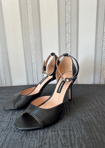 Nine West siyah topuklu 39 numara