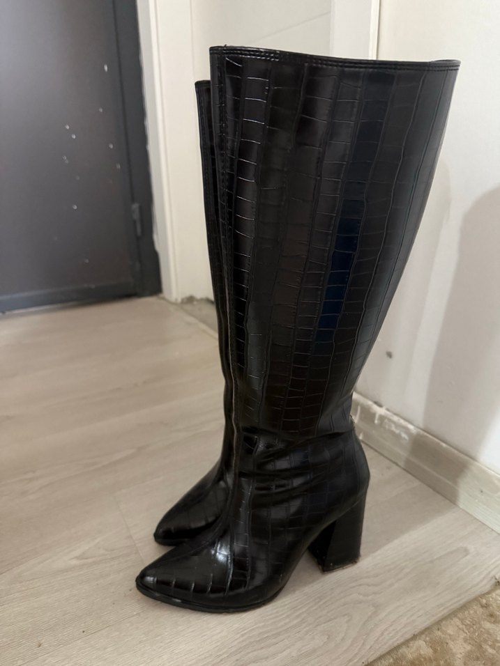 Siyah Deri Dizüstü Topuklu Bot - Görsel 2