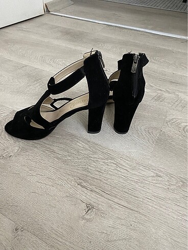 Topuklu ayakkabı - Görsel 5