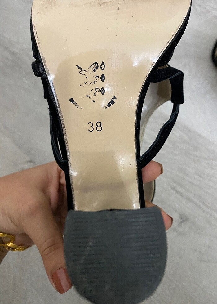 Topuklu ayakkabı - Görsel 4