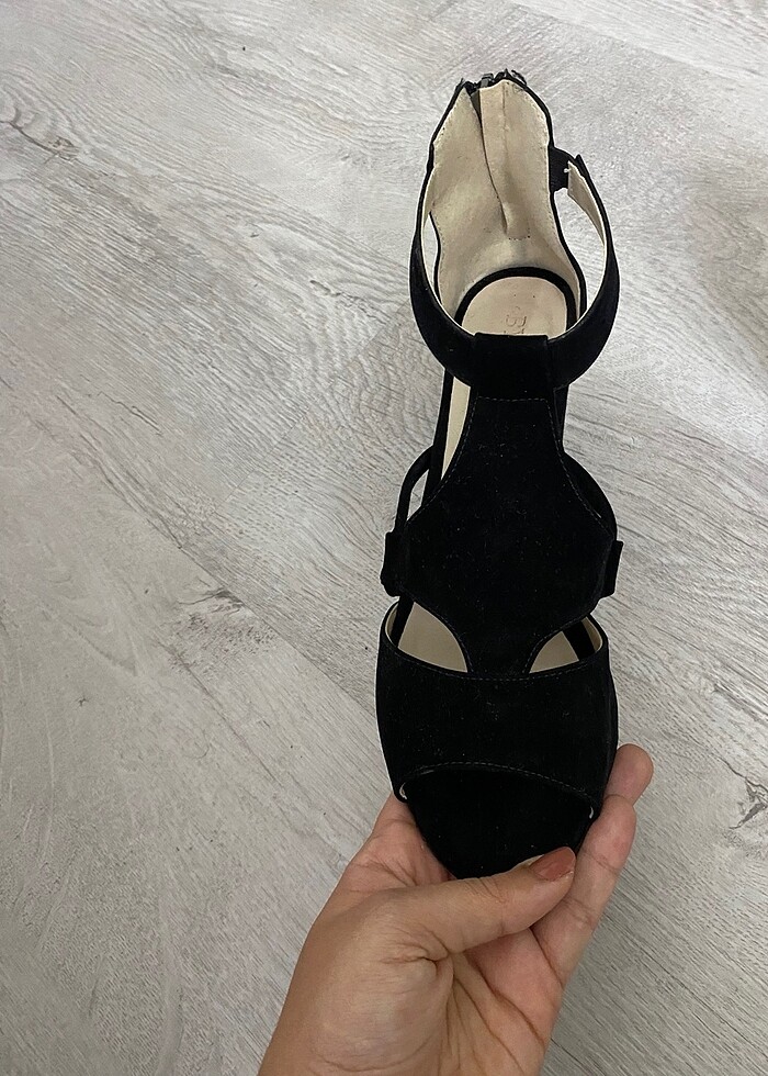 Topuklu ayakkabı - Görsel 3