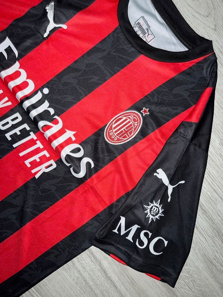 A.C.Milan 2021/2022 iç saha forması - Görsel 2