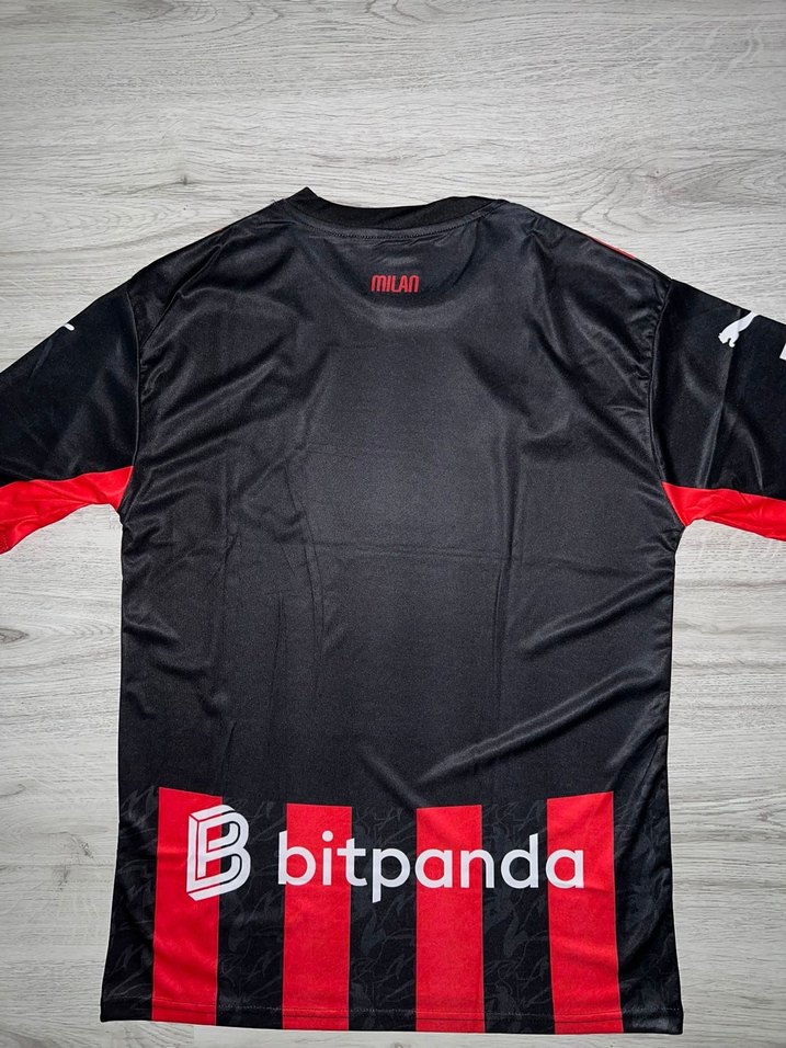 A.C.Milan 2021/2022 iç saha forması - Görsel 4
