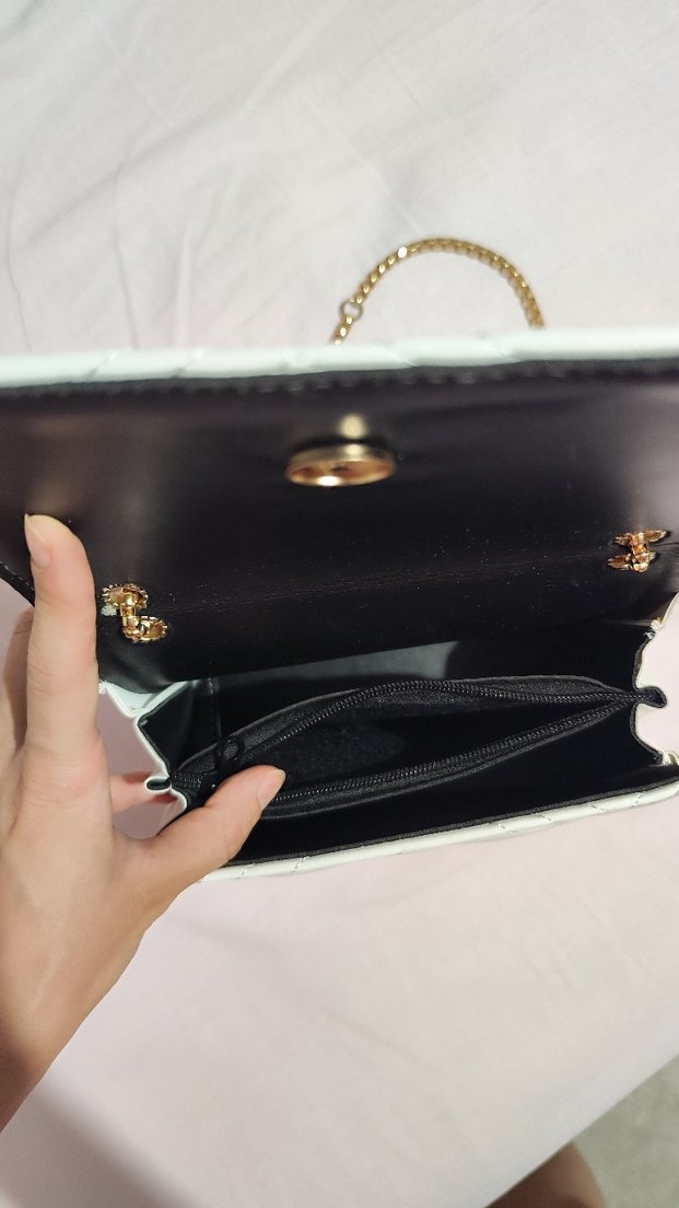 Zincir Detaylı Beyaz Deri Kadın Çanta - Görsel 5