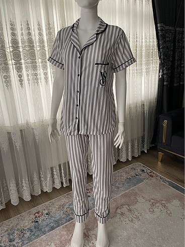Victoria s Secret Penye önden düğmeli kısa kol pijama takımı