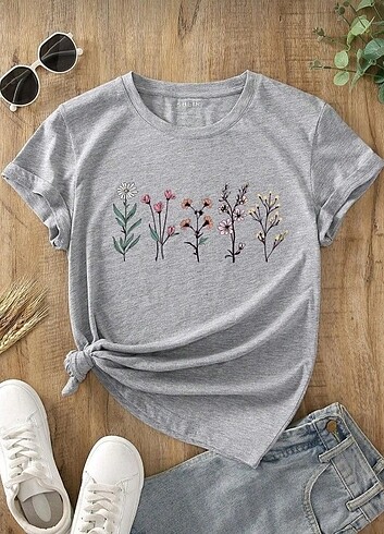 Çiçek Bahçesi Gri Kadın T-shirt