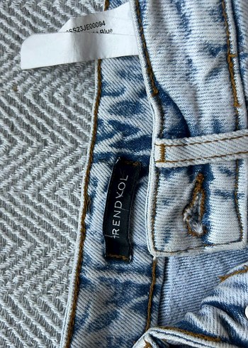 Trendyol & Milla Gri Midi Boy Kadın Denim Pantolon
