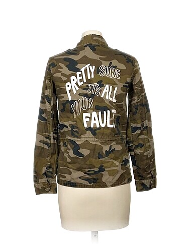 s Beden Pull and Bear Kot Ceket %70 İndirimli.