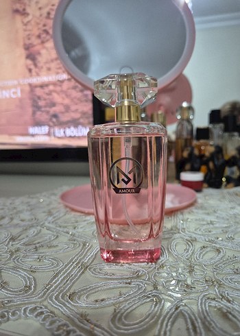  Beden Mad Amour Extrait de parfüm Kristal Kapaklı Pembe Kadın Parfümü