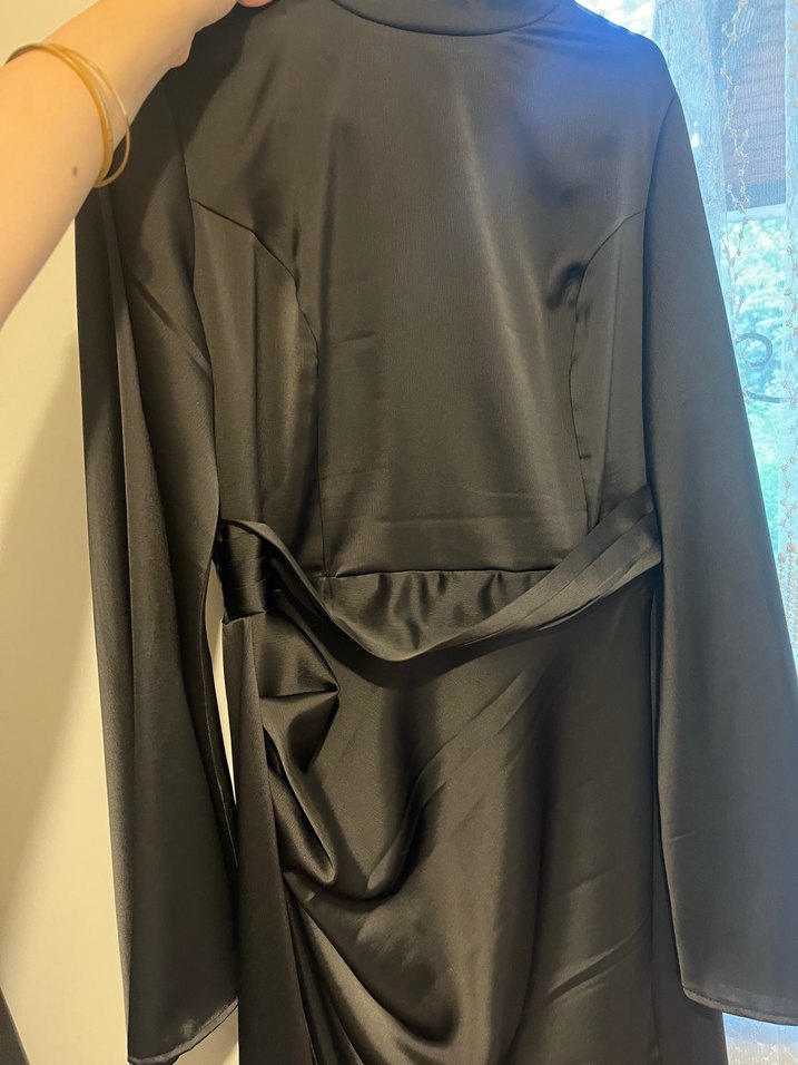 Uzun Siyah Gotik Yüksek Yakalı Elbise - Görsel 3