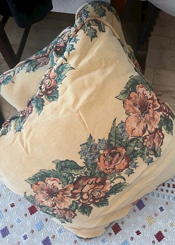 Pastel Sarı Çiçek Desenli Kırlent büyük - Görsel 3