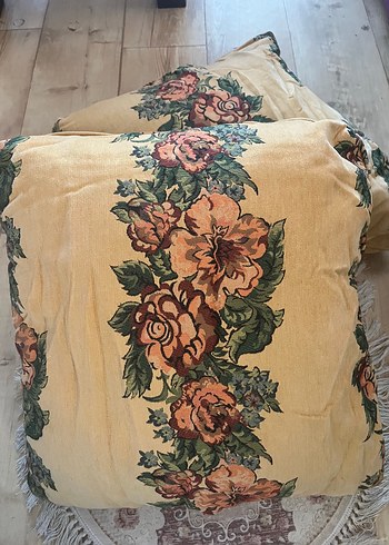 Pastel Sarı Çiçek Desenli Kırlent büyük - Görsel 2