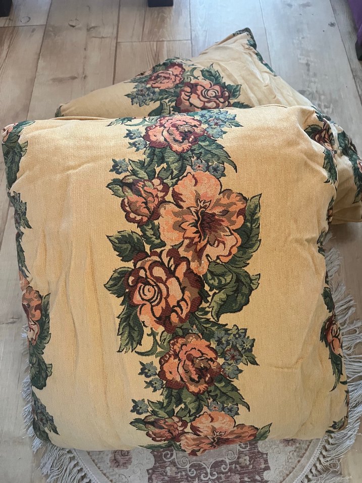 Pastel Sarı Çiçek Desenli Kırlent büyük - Görsel 2