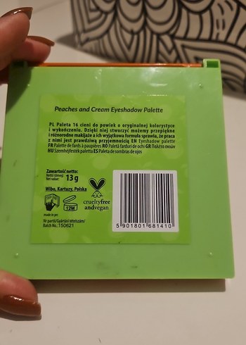  Beden Renk Canlı Tonlarda Khaki Göz Farı Paleti