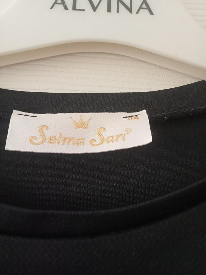 Siyah Volanlı Uzun Kollu Midi Elbise - Görsel 4