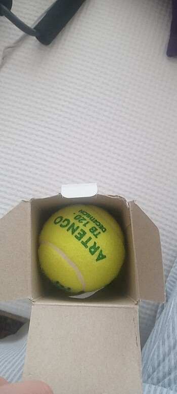  Tenis topu 