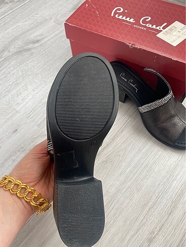 38 Beden Pierre Cardin Terlik