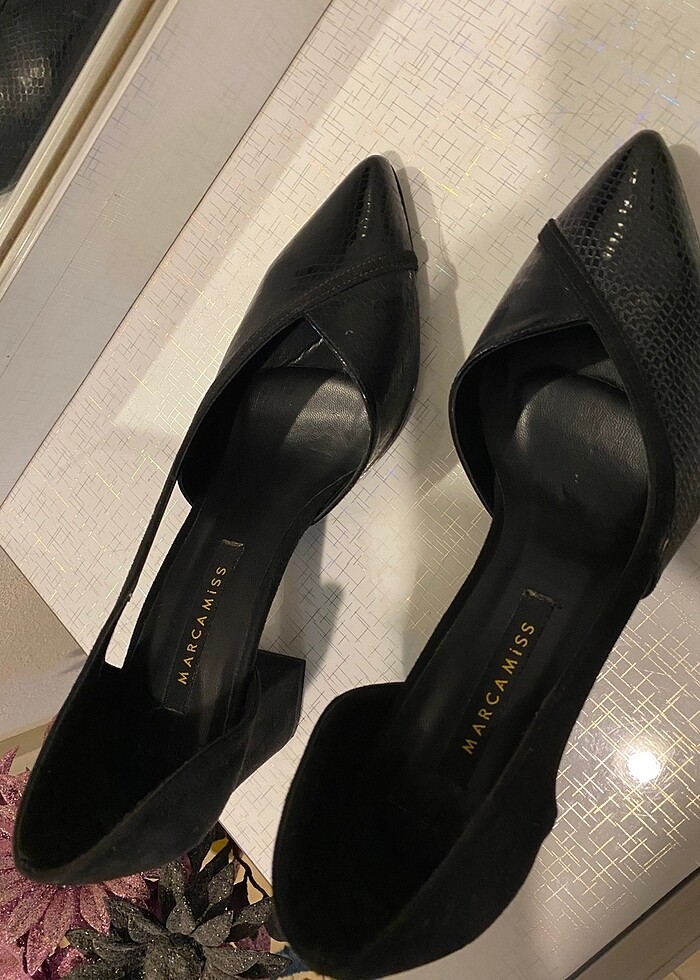 Siyah topuklu ayakkabı - Görsel 4