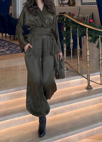 Uzun Parlak Haki Kadın Tulum - Görsel 4