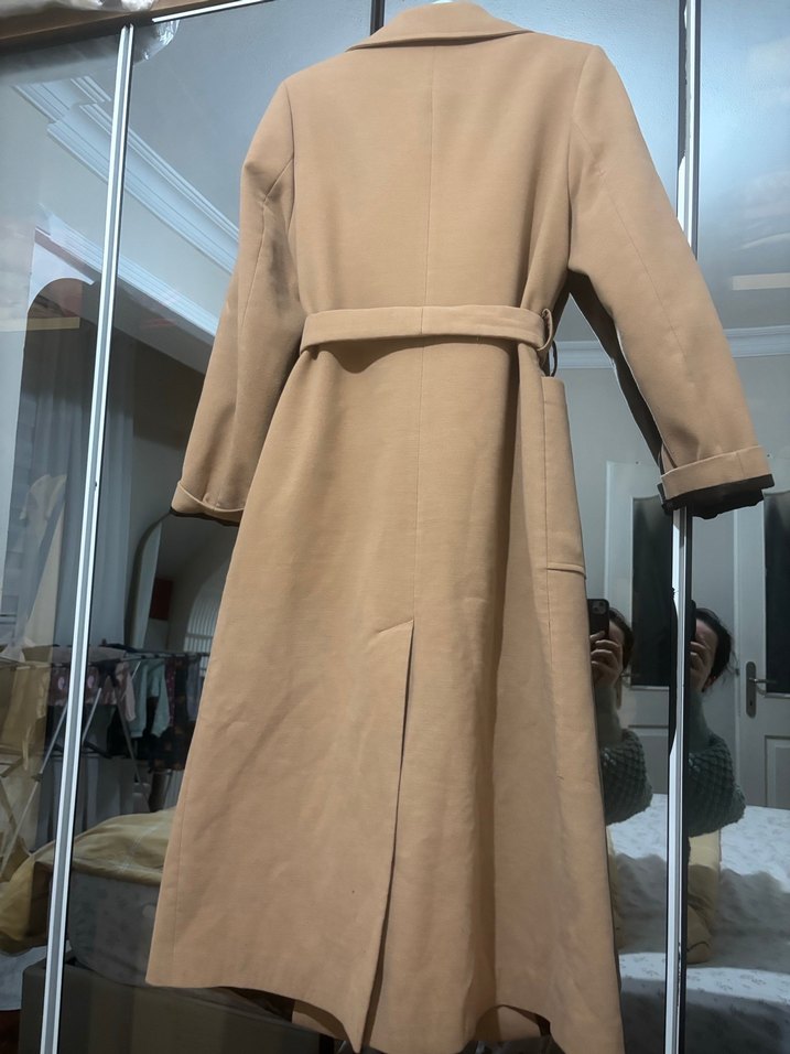 Bej Süet Kemerli Uzun Kadın Kaban - Görsel 4