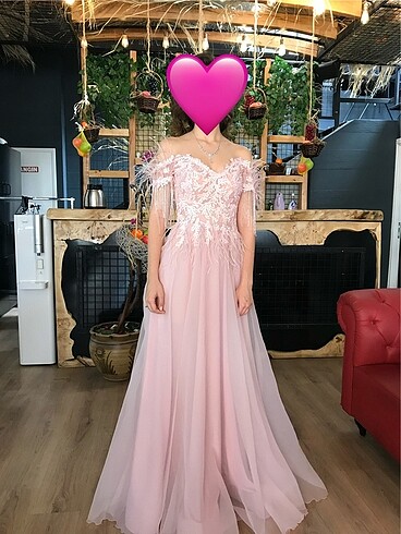 Diğer Dantel detaylı abiye