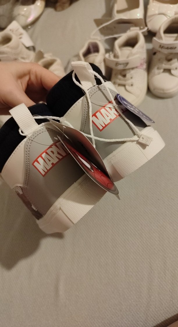 Örümcek Adam Baskılı Beyaz Erkek Çocuk Spor Ayakkabı LC Waikiki - Görsel 3