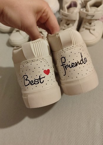 Minnie Baskılı Beyaz Kız Çocuk Spor Ayakkabı LC Waikiki - Görsel 2